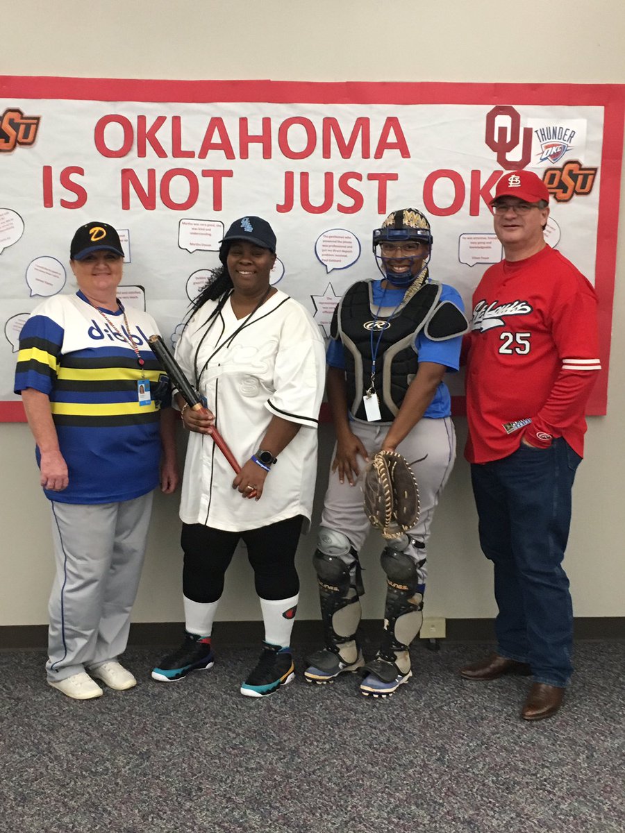 RandallOrtiz7's tweet photo. Happy CSW2019 from Norman, OK @RonLickwood2020 #lifeatatt @performNnorman https://t.co/LSYpFLHcWD