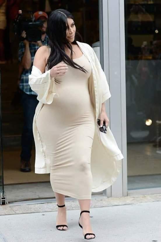 اجساد حريمنا مش لينا
اجساد للي يقدر