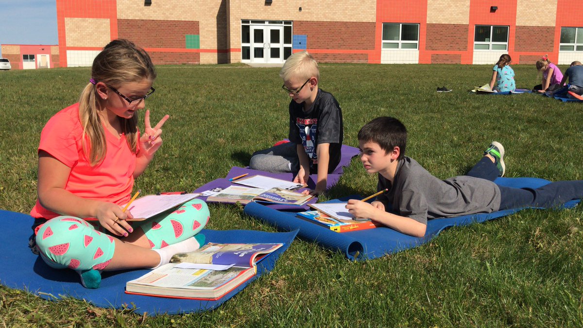 Anne_W_Hoeschen's tweet photo. #FallForReading #Minnesota https://t.co/PLi5Uwn4J1