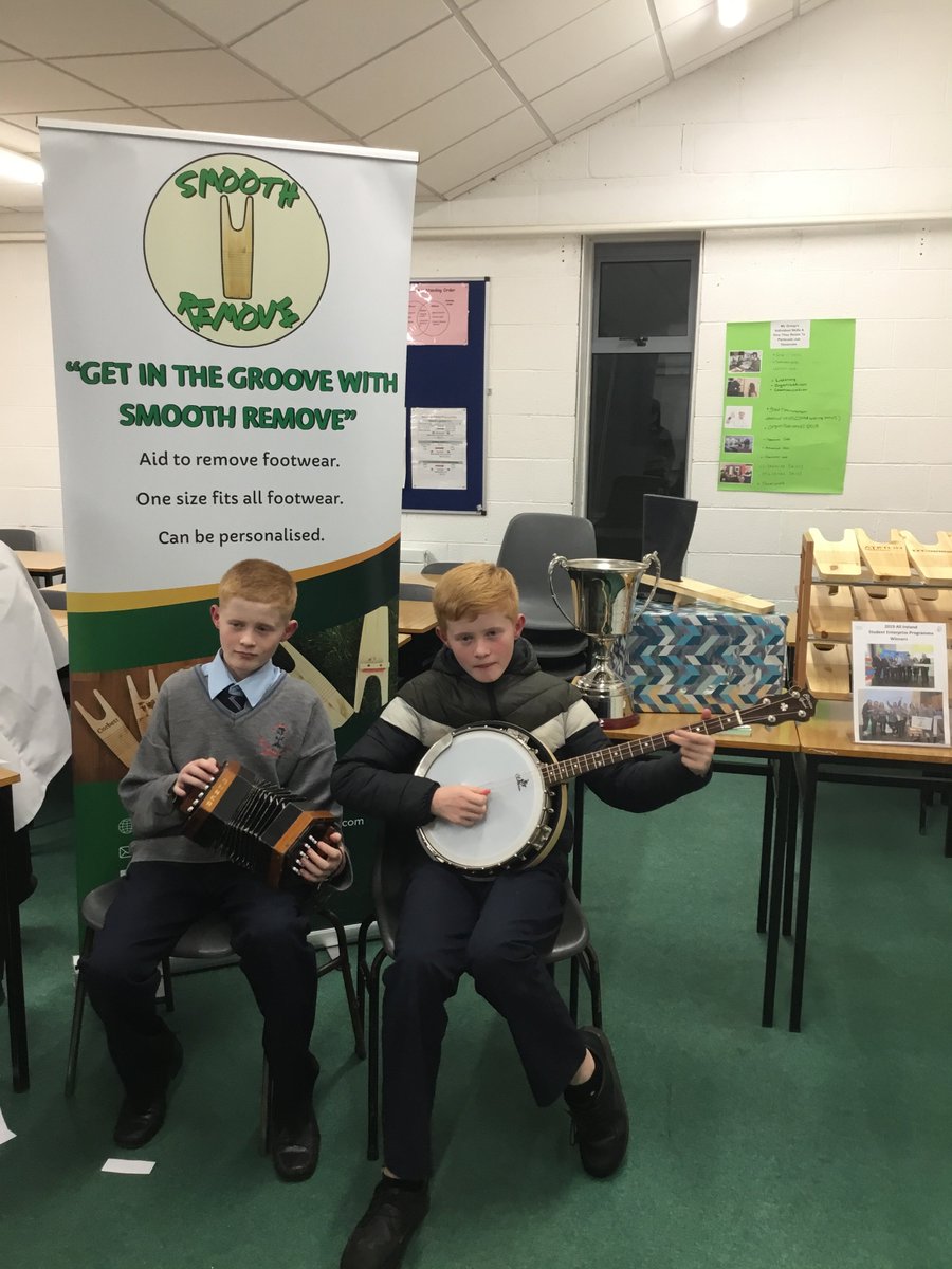 Smooth Remove tweet media