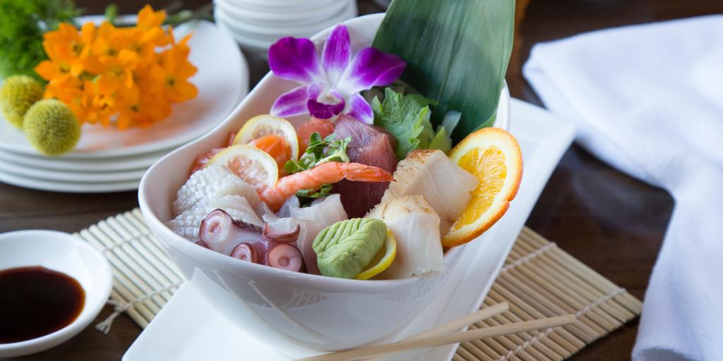 .<a href="/NaraKansasCity/">Nara Restaurant</a> giving us Cirashi for the soul 🙌🐠🍊🦑🌸