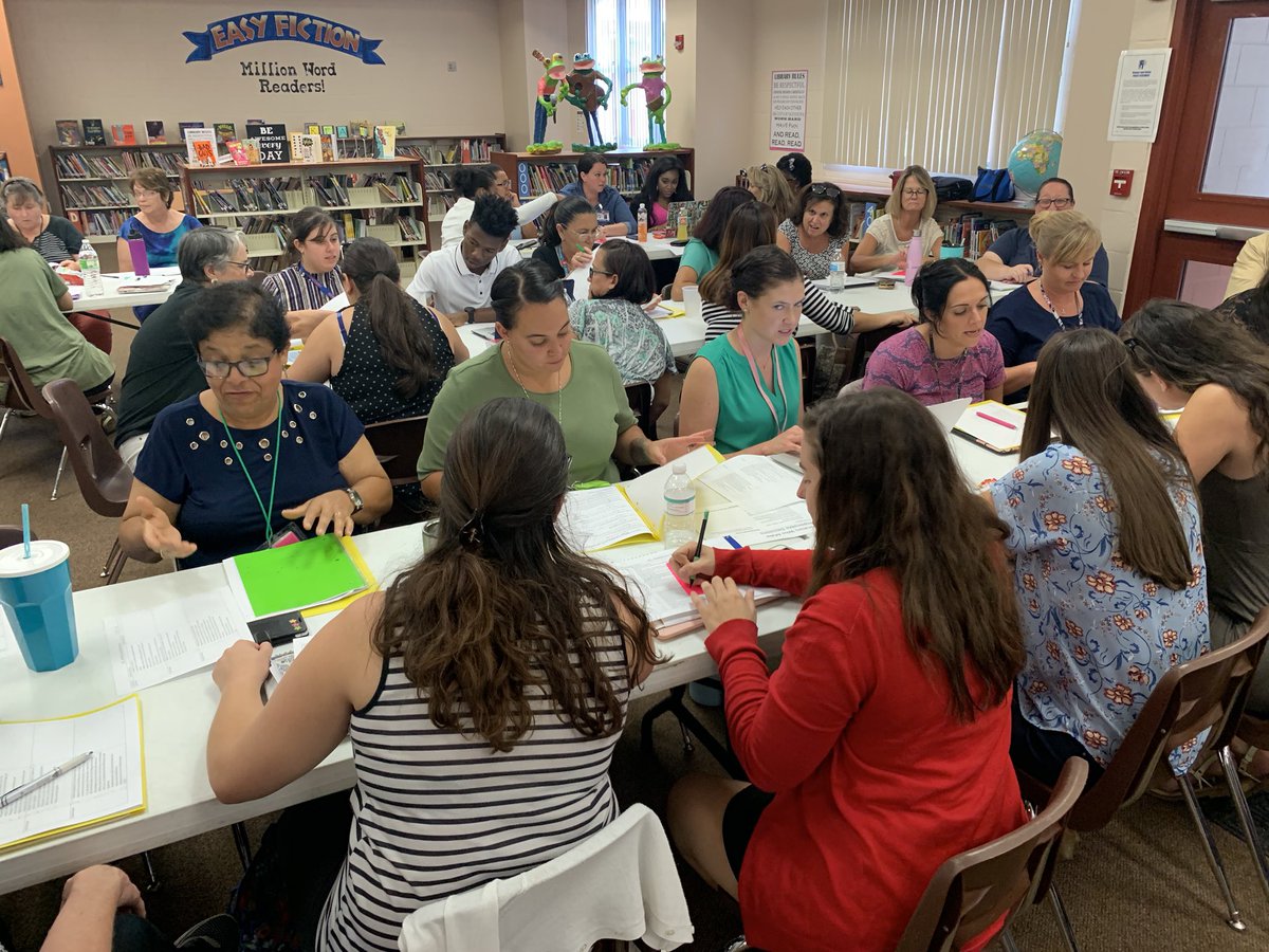 NewRiverElemen's tweet photo. Reflecting on our collective commitments and how they tie to our SEL work. #committed2success @PascoSel https://t.co/2vsuba9oIW