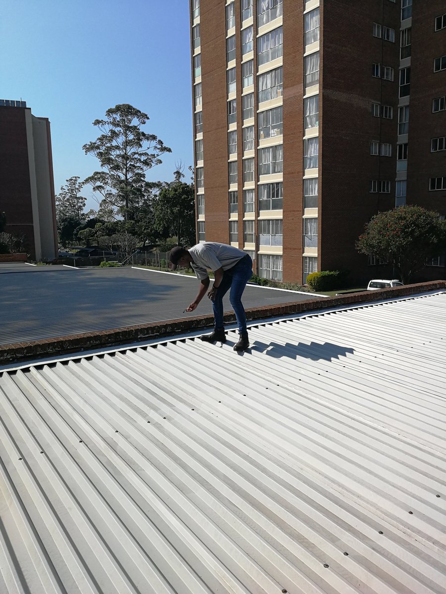 lg_contractors's tweet photo. Big boss quality check 👷‍♂️ https://t.co/jMyZJF6CzU
