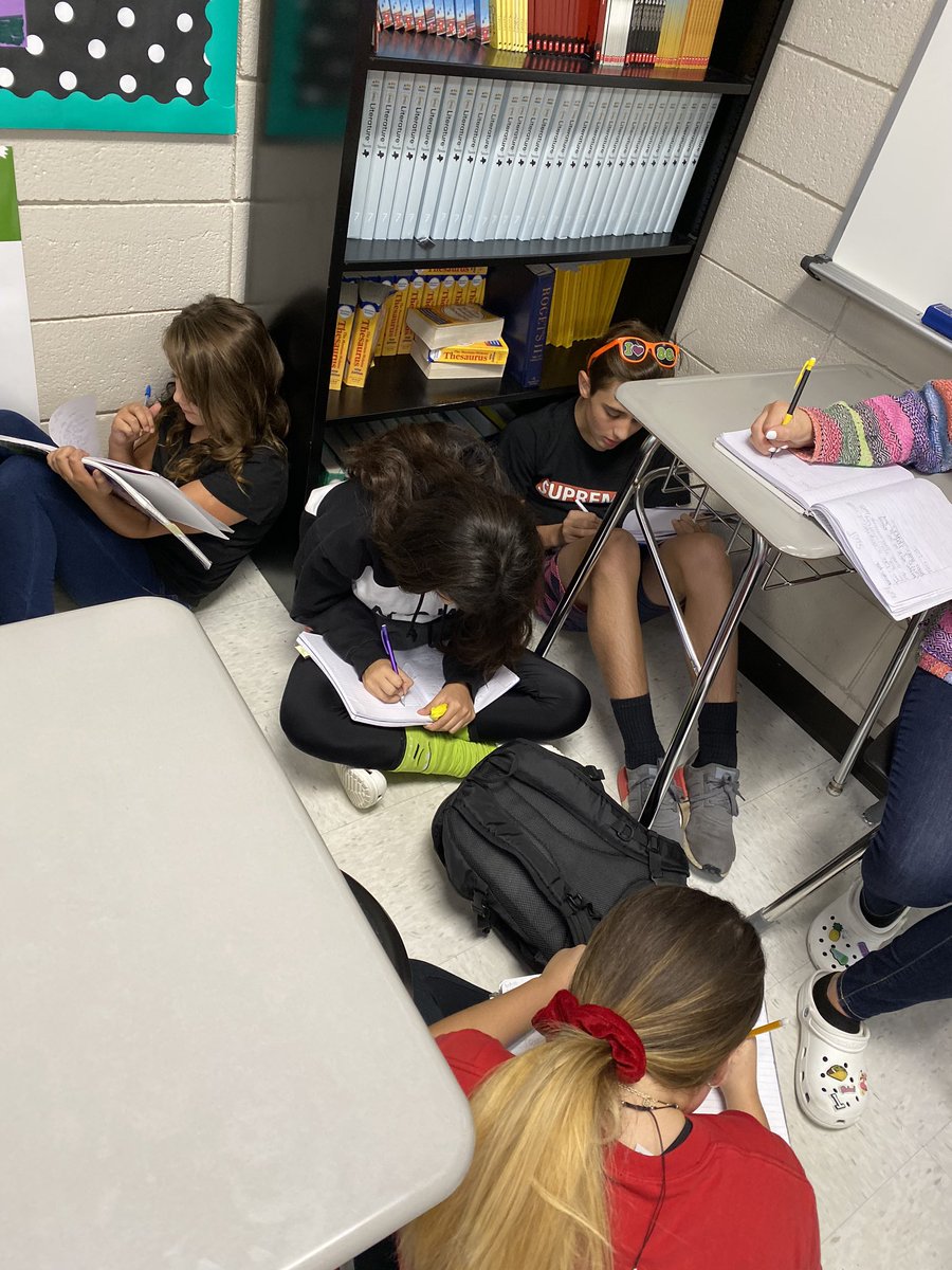 RebeccaJasinski's tweet photo. Writers need time to write. Drop everything and write is a great way to get the kids comfortable with writing. The amount of writing has improved since the start of the year. They look forward to this time each week 😍 @alvin_jh @AlvinISD #sacredwritingtime https://t.co/Lw0SiJ3CMG