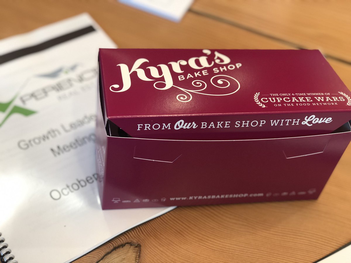hollypriestner's tweet photo. When someone brings @kyrasbakeshop to a 9 am meeting, I know I am in my “sweet” spot! 🧁 #XGS2019 #XperienceGrowth #treatandrepeat #PDX https://t.co/xMemjxiqrl