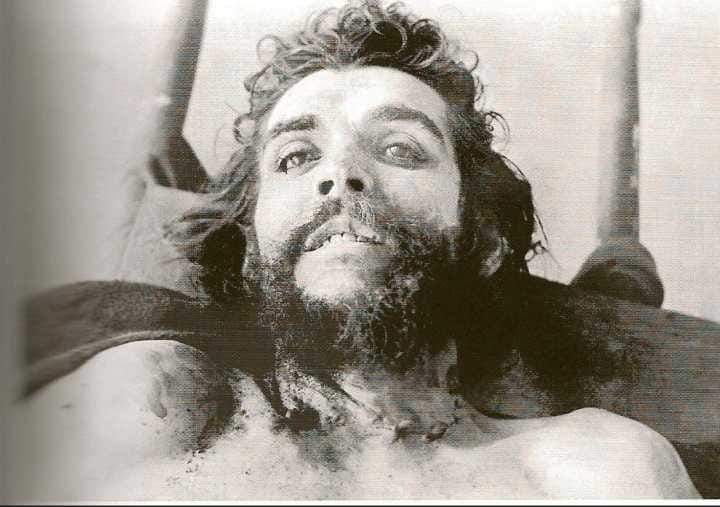 Fede_Libre's tweet photo. Un día como hoy pero de 1967, en La Higuera (Bolivia) daban fin a la vida de un ser despreciable. Un asesino, misógino, racista y homófobo. Una basura, que condenó a un país entero a la miseria. Por eso hoy, se festeja el dia del terrorista muerto!
#Comunsimo #Socialismo https://t.co/Alvanmbweq