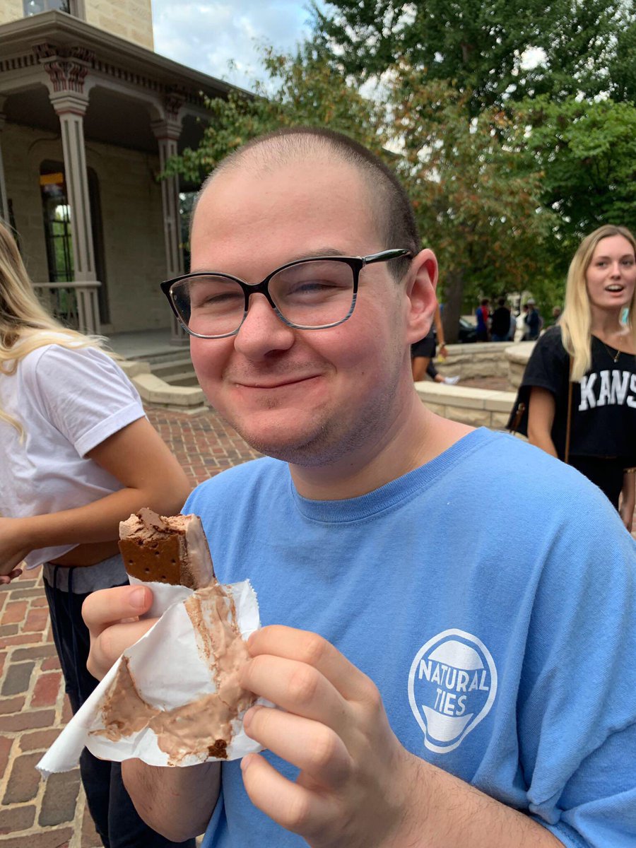 NaturalTies's tweet photo. We are THIS excited for our cookout tonight from 6-7 at Sig Nu!!😄 ALSO, if you or your tie ordered a t-shirt, you can pick it up tonight!! https://t.co/13gHq94iaZ