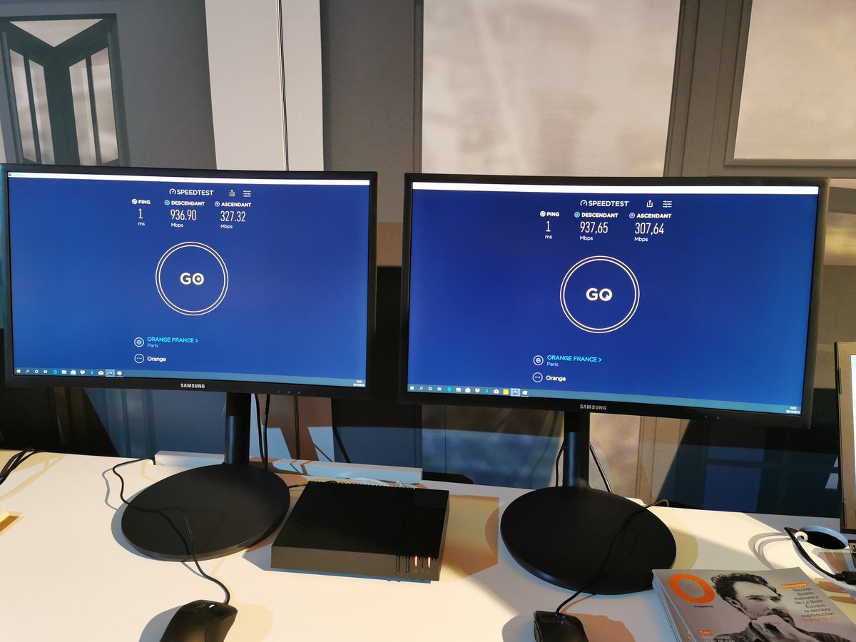 MarcRennard's tweet photo. Avec la #Livebox5, performante (latence, 2gbts partagés sur 2 écrans !) et echoresponsable (matériaux recyclés), @Orange_France frappe fort.💪
 Des équipes enthousiastes, ce soir, à Paris, pour présenter ce bijou 👍👏 https://t.co/iQZ6CNHd51