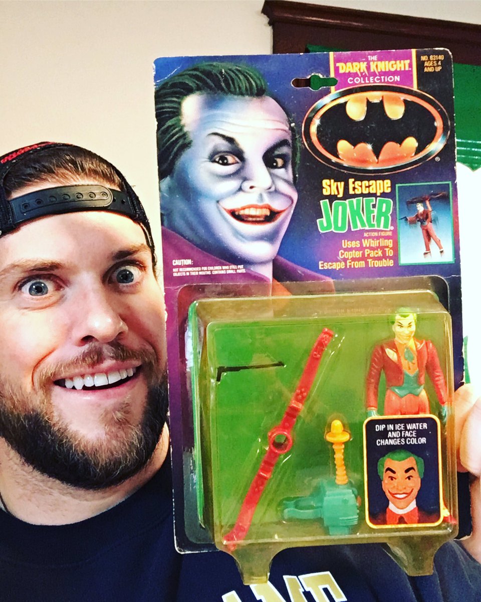 KevLAbeast's tweet photo. Got this sweet 1990 #Kenner Sky Escape #Joker to add to the vintage Toy Collection. #TheDarkKnight https://t.co/UNwLnwiH6J