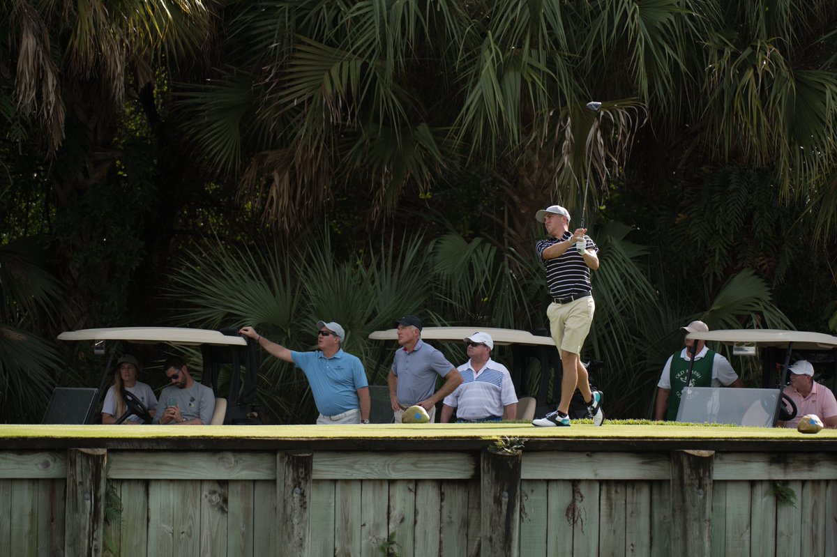 BahamasStrong19's tweet photo. We cannot thank you enough,  @JustinThomas34! You played such a large roll in helping us raise over $1.4 million. You are truly incredible, thank you for your support and generosity. 💙🇧🇸 #BahamasStrongProAm https://t.co/NdiHPTyqYf https://t.co/FlTSVMt1ie