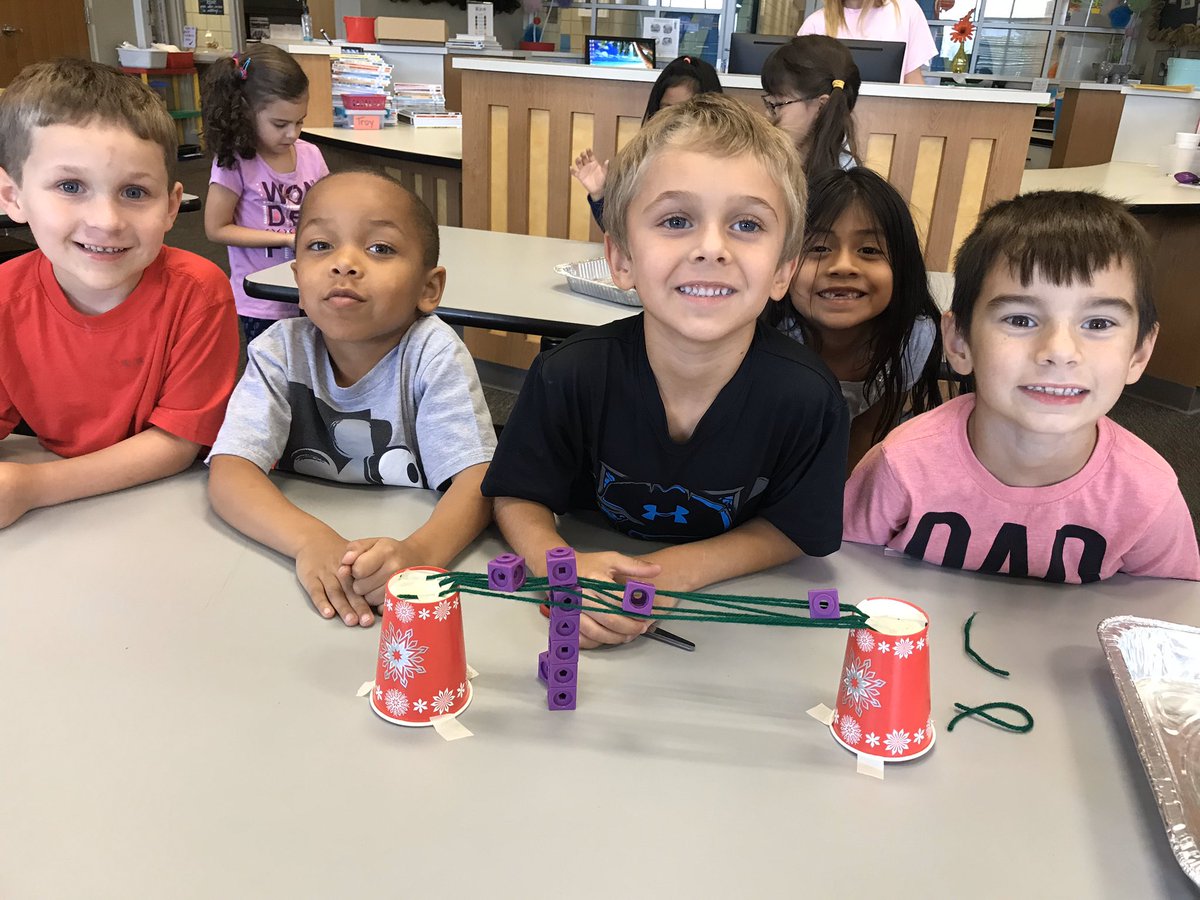 EEECLibrary's tweet photo. More STEM bridges at EEEC ❤️ #eeec #kindercats https://t.co/rQIJM5p48w