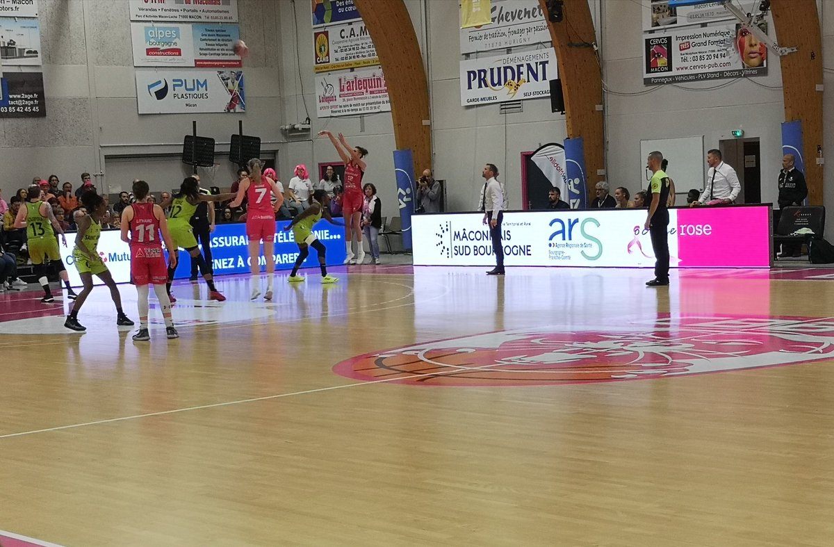 PaysSud's tweet photo. Go les #pinkies  @cbbs_basket ! #OctobreRose #TousEnRose https://t.co/uah5Xy8MpJ