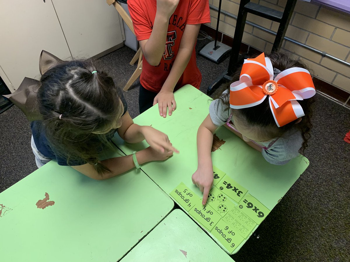 3rdgradeRedman's tweet photo. Equal groups, representation, and equations match up @3rdgradeRedman @BurlesonECISD https://t.co/WDhzTCFXn9