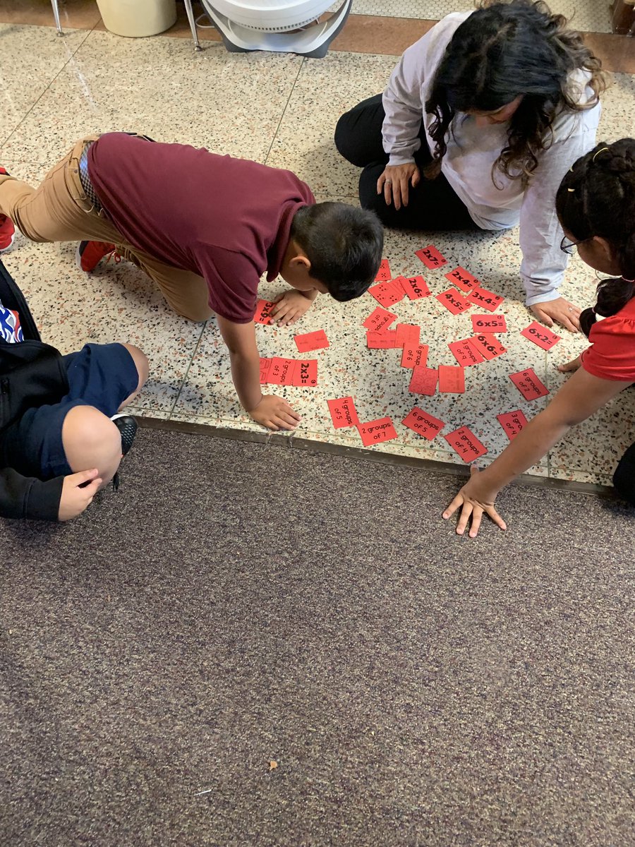 3rdgradeRedman's tweet photo. Equal groups, representation, and equations match up @3rdgradeRedman @BurlesonECISD https://t.co/WDhzTCFXn9