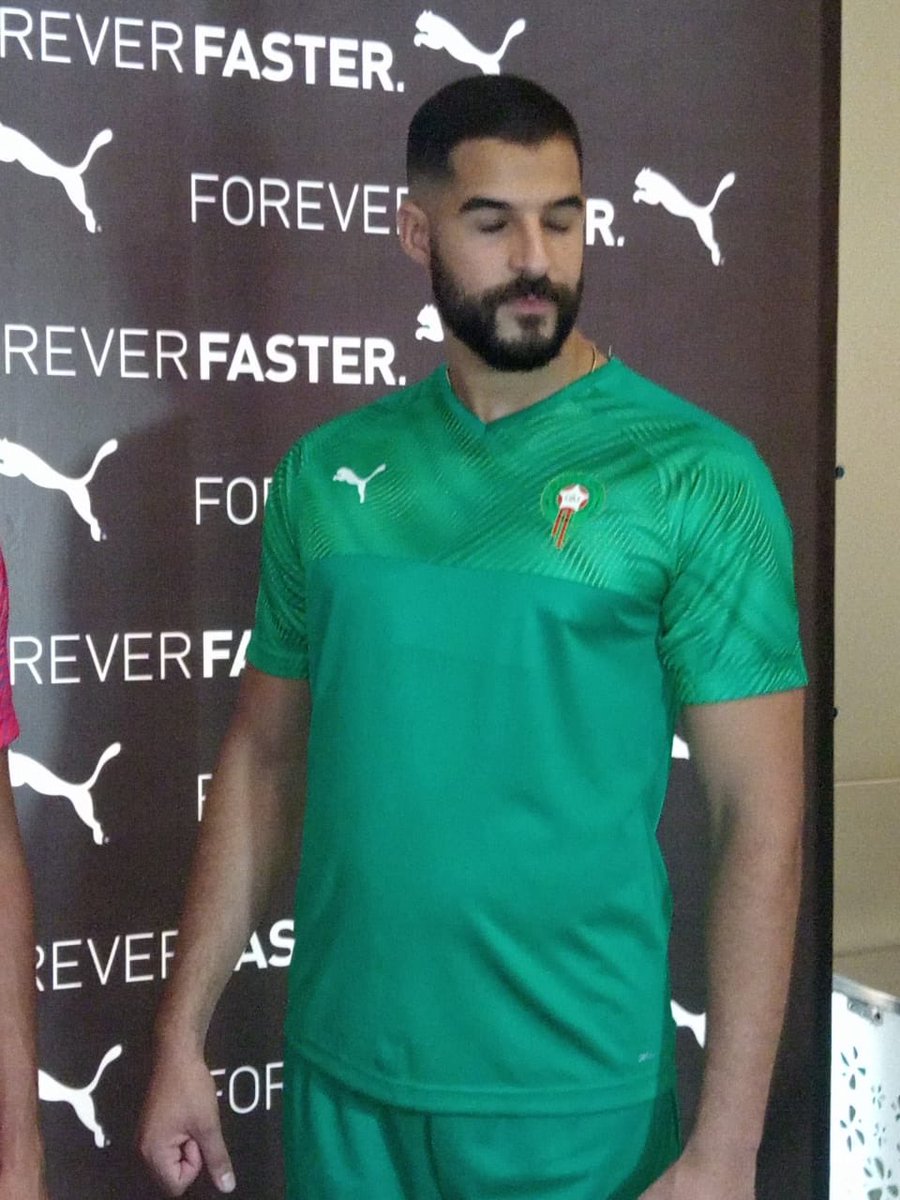 OussoudBall's tweet photo. Voici les nouveaux maillots de l'équipe national marocaine 🇲🇦 ! 

#Puma https://t.co/Gm5iwwV6BX