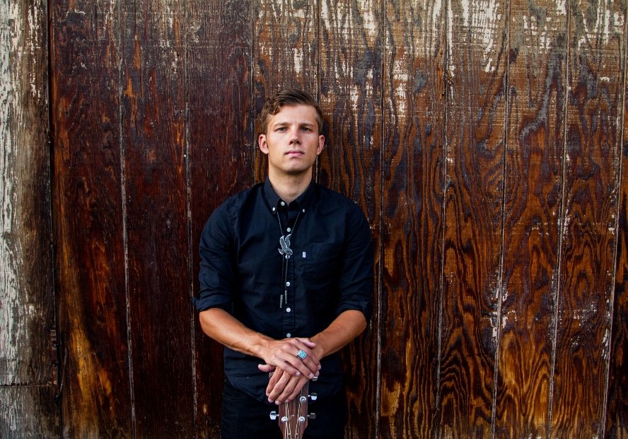 ReckoningPR's tweet image. .@imColbyDavidson spoke with @MusicAllAccess about his latest release, "Capture The Wind," his musical influences, personal story and what's ahead.

music.allaccess.com/the-skys-the-l…

#colbydavidson #allaccess #capturethewind #folkrock #indieartist #orangecounty #santacruz #newmusic