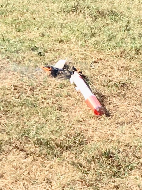 VaughanStemLab's tweet photo. Ready to launch, then crashed and burned...literally. #PBLSpaceIA #CCSDGoForSpace https://t.co/cinfcUdIDh