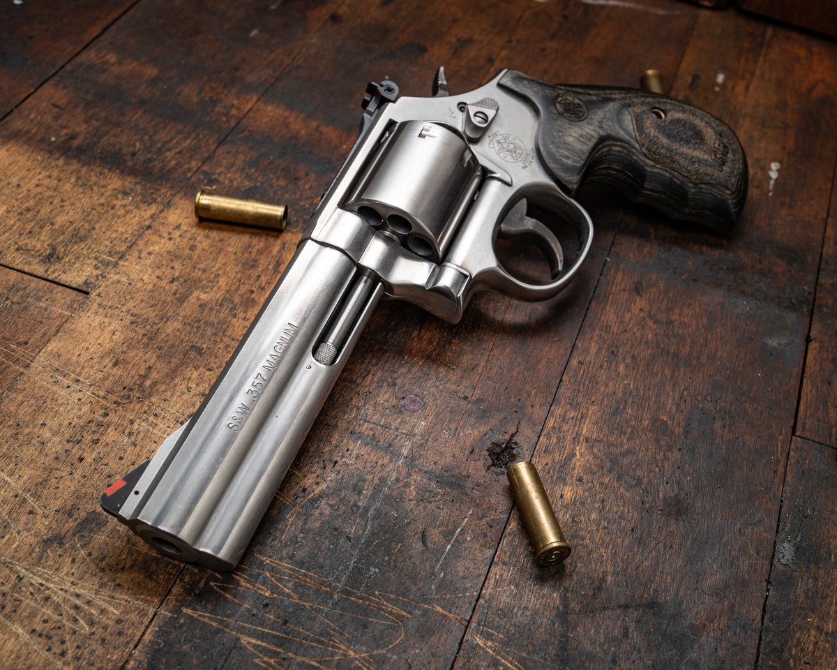 Smith_WessonInc's tweet photo. This Smith & Wesson® Model 686 PLUS in 357 Magnum is the 5.0" version. It also comes in a 3.0" and 7.0" version. Which one would you get? #SmithandWesson #Model686 #357Magnum #Revolver https://t.co/U6Fk33IZXO