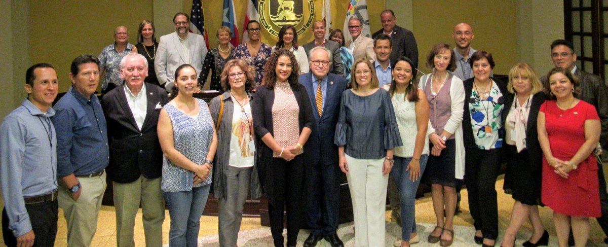 LegMunSJ's tweet photo. @LegMunSJ recibió a la alcaldesa Carmen Yulín Cruz Soto y
a la delegación internacional de visita @SJUCiudadPatria, sede del segundo encuentro del Comité Sectorial de Ciudades Sustentables y Resilientes @UCCI_SG. https://t.co/eOhbVPNrSs