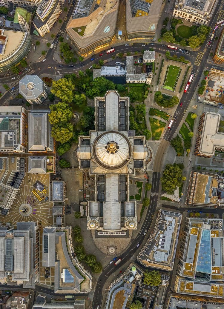 dcoronado1492's tweet photo. ¿Alguien más está tan enamorado de este lugar? ¿O solo son inventos míos? 😍
#MagicLondon #WestminsterAbbey #BigBen https://t.co/IIZbRice4j