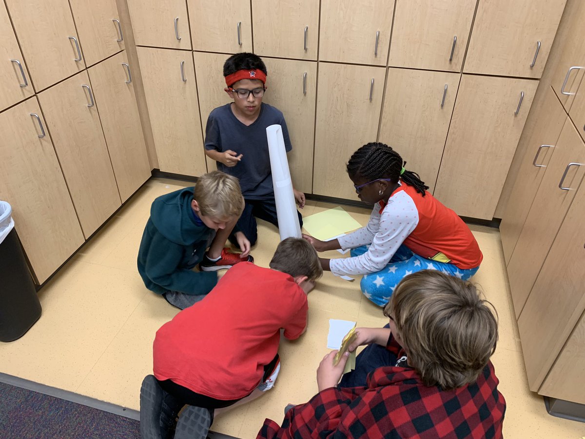 KimMossGT's tweet photo. Fifth graders making some amazing towers in #thechallengelab @LMiller_Elem #TeamLME https://t.co/lJ2ia311yf