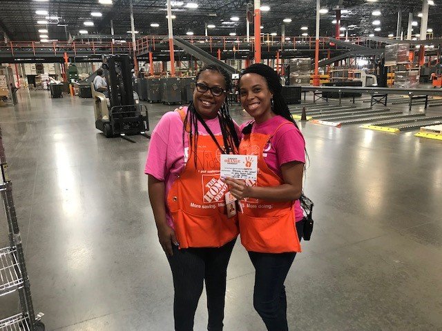 APRon_Rood's tweet photo. Safe Associates found around every corner in Dallas RDC 5023. #COH #SafetyFirst #SCAPchat #DallasPride https://t.co/0dBLVjb3Vw