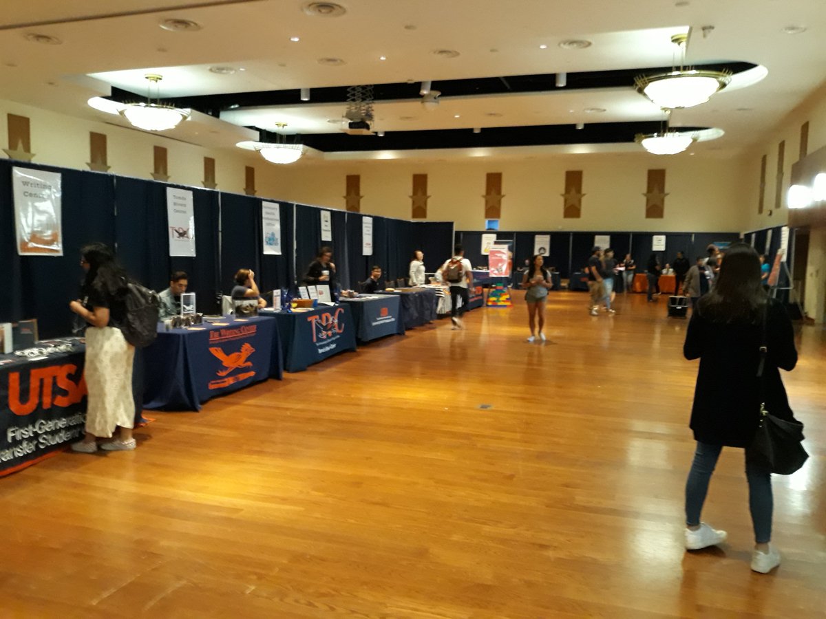 UtsaTriBeta's tweet photo. Fall Into Your Major with TriBeta volunteers! https://t.co/krTB1qkOQx