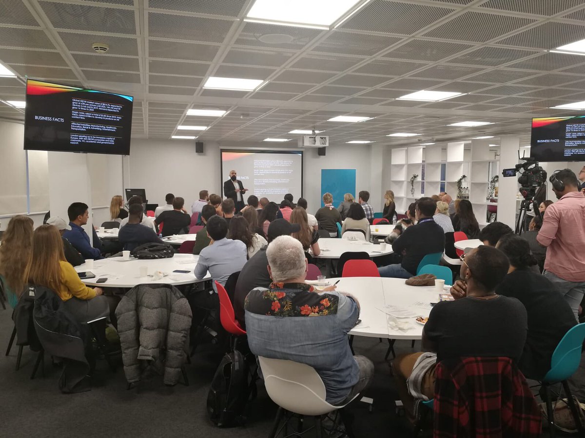 moorewis's tweet photo. The inaugural #LSBUDigital event ⁦@LSBU_BUS⁩ is standing room only.Sold out! Great to see so many different members of our LSBU community here learning and experiencing AR and VR first hand.The future is now ⁦@LSBU_BUS⁩.
#future #AR #VR #Digital https://t.co/7IcPQAtj6t
