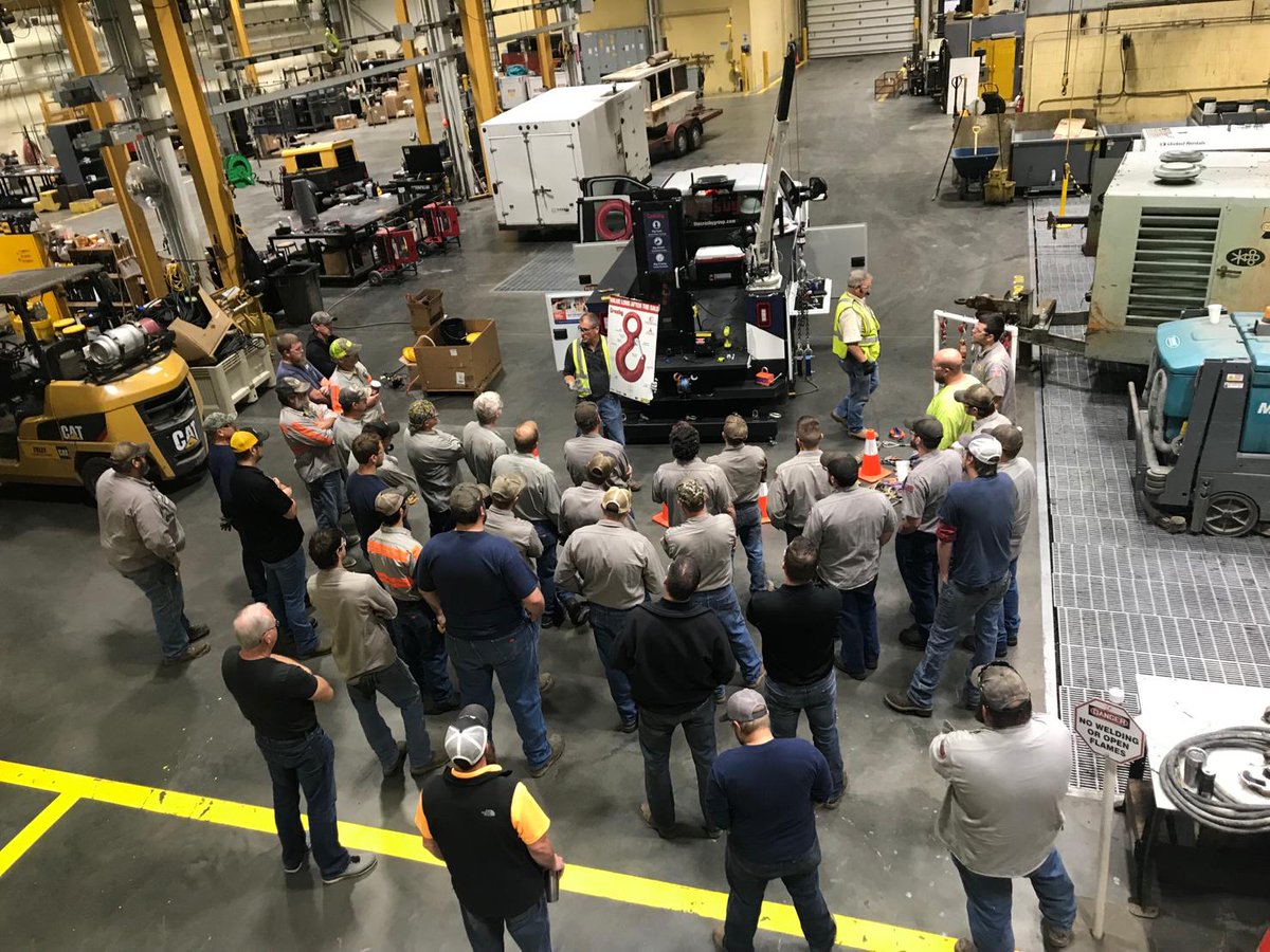 thecrosbygroup's tweet photo. Creating a culture of safety – Crosby delivers on-site training for ironworkers, mechanics, steel fabricators, and students with the Rig Safe, Rig Smart Truck. Visit https://t.co/b3BjetHpwh to learn more and request a clinic at your job site. #rigsafe #rigsmart #rigcrosby https://t.co/UdITi5bS5j