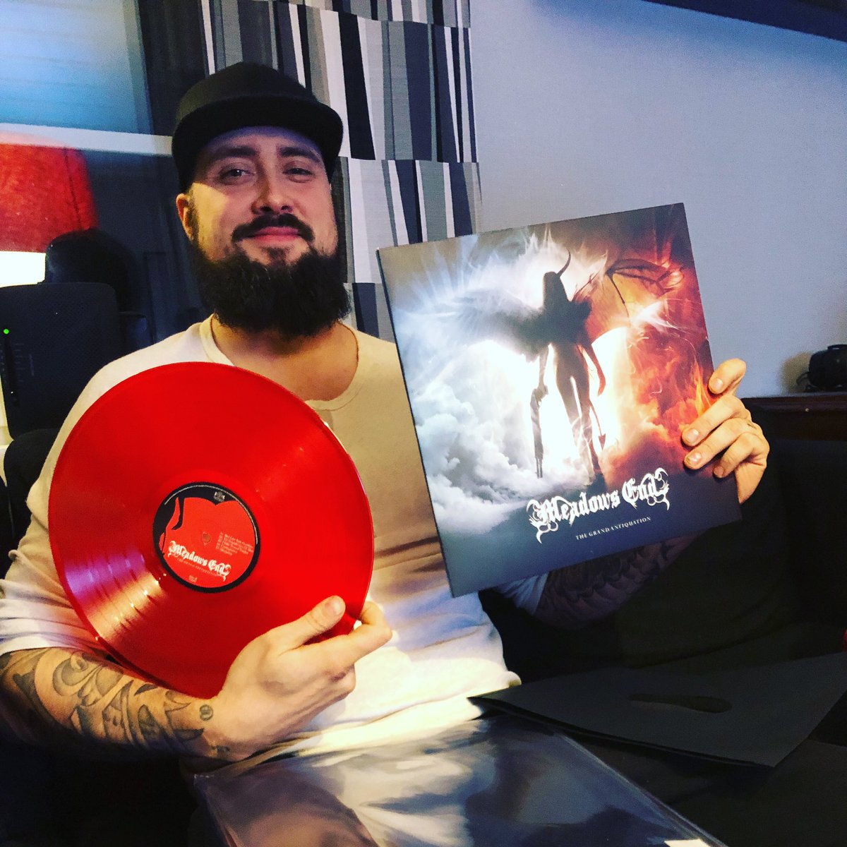 meadows_end's tweet photo. Happy Brute. 🤘

#melodicdeathmetal #symphonicdeathmetal #melodicmetal #symphonicmetal #melodeath #melodicdeath #symphonicdeath #deathmetal #heavymetal #swedishmetal #swedishdeathmetal #TGA #metallover #metalmusic #TheGrandA https://t.co/s6ErJzvUsd
