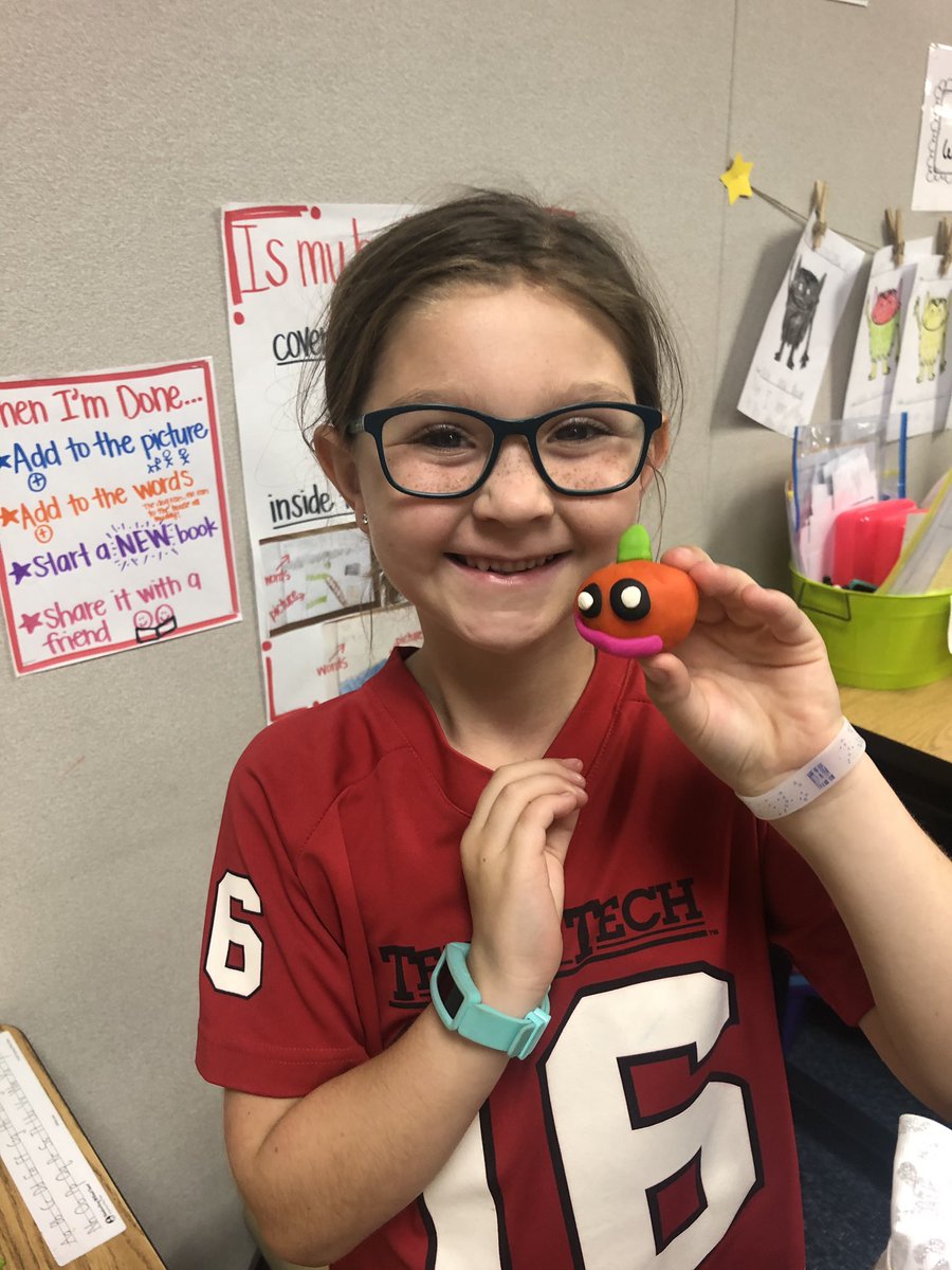 ChristiRMoran's tweet photo. Etrack for the win! Letting these firsties get creative with some play doh😀💚❗️ @RobisonES with @missfritcher23’s class🚀🚀 #KindnessIsOurCompass https://t.co/Gom8XK5TMY