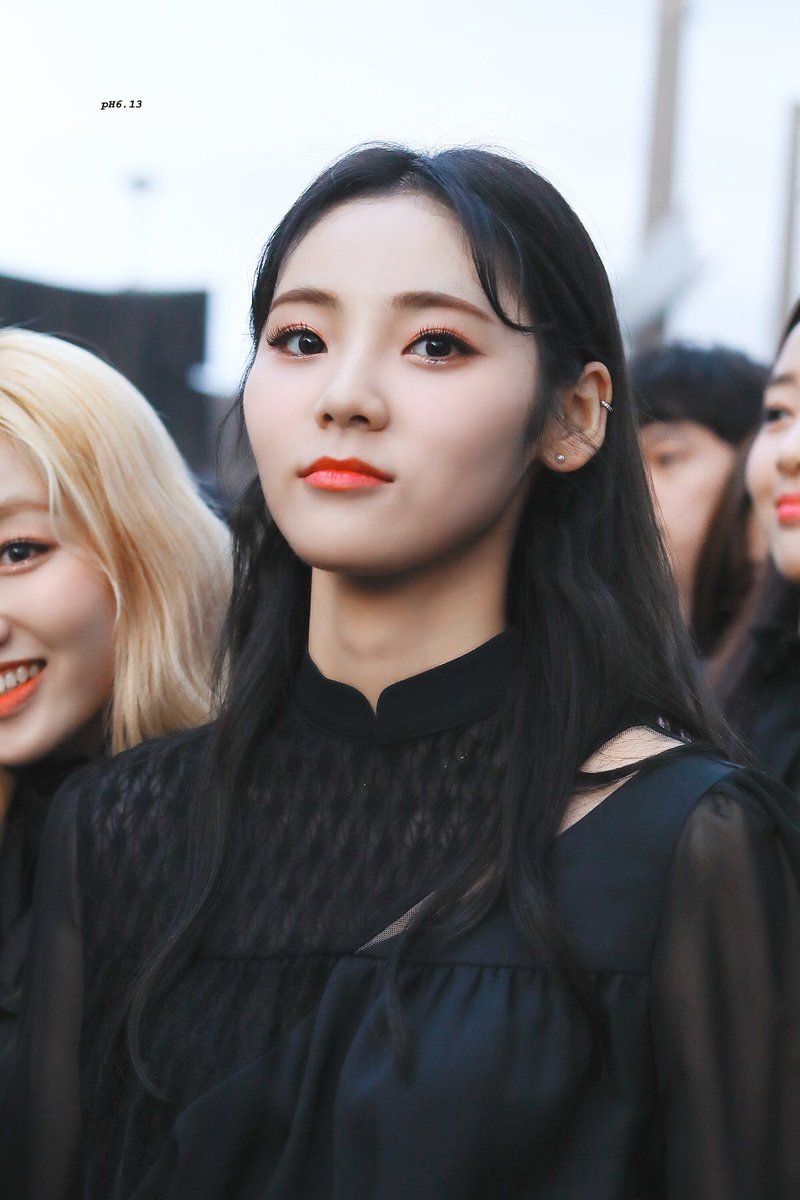 jinsoulpics's tweet photo. ・ ・ #진솔 › #이달의소녀 !
© ph 6.13 → 191005 ♥︎ https://t.co/FhKucIQzex