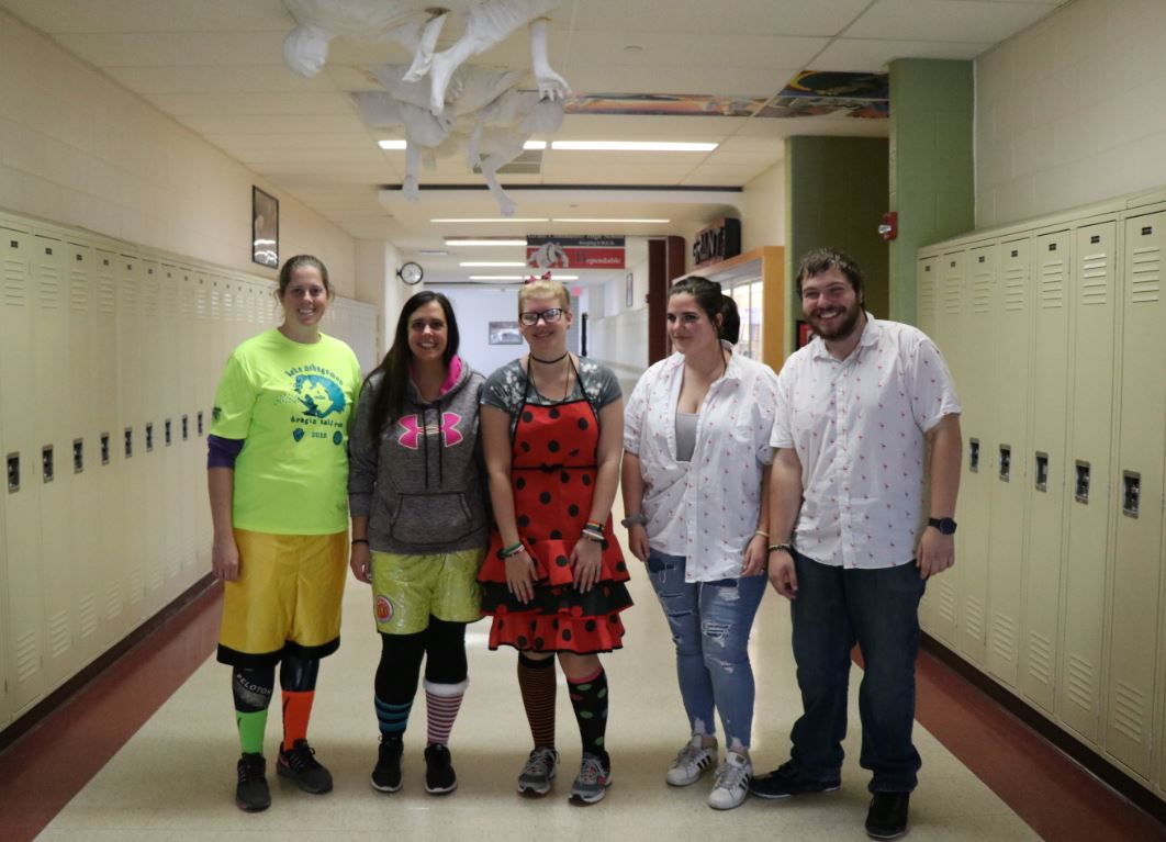 GrantBulldogs's tweet photo. Let the runway know our Bulldogs are ready 😉 wear your college/career apparel tomorrow for another #testyourbest day! https://t.co/MKpE2ojIaL