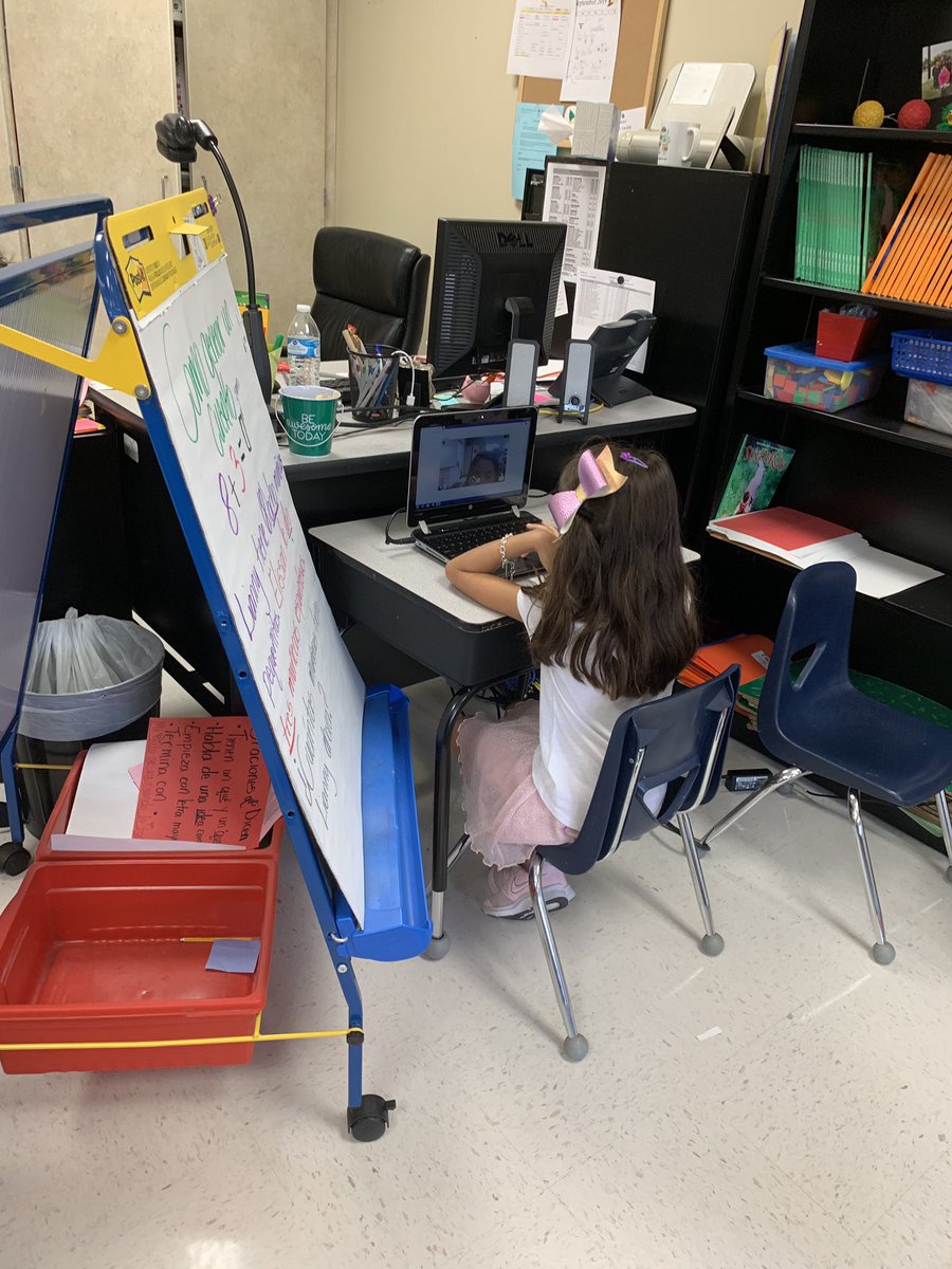 AnaseliJuarez's tweet photo. Building academic language while applying our knowledge using Flipgrid. #PISDetc #PISDell #PISDMathChats https://t.co/Vt8JLtqnfF