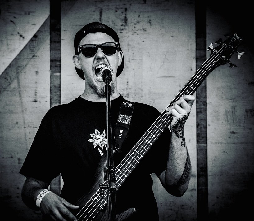 📷 @LamingLucy

#kaylyde #kaylydeband #bassist #guitar #bass #drums #vocals #gig #gigphotography #bandphotography #photography #rocknroll #rockband #band #rockmusic #hardrock #gothic #vans #singer #sunglasses #rockbassist #blackandwhite