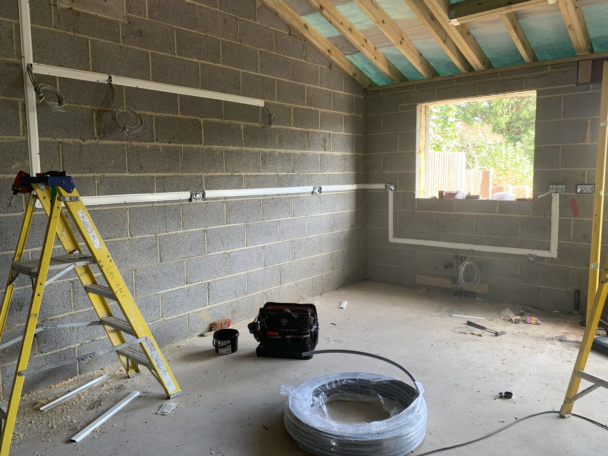 LecEtec's tweet photo. Day of our Erith project ๐ #1stfixelectrics https://t.co/X7tXozzrwN