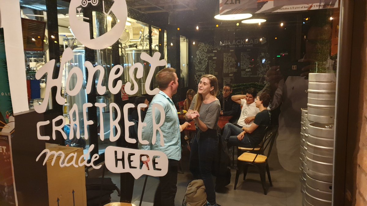 remoteafterwork's tweet photo. Outstanding edition of #remoteafterwork Barcelona! What a great afternoon at @bcntechcity ! Thanks to @EstrellaDammEs for hosting us at their amazing venue! #remotework #futureofworkย #locationflexiblework https://t.co/VOIfSuOpAB