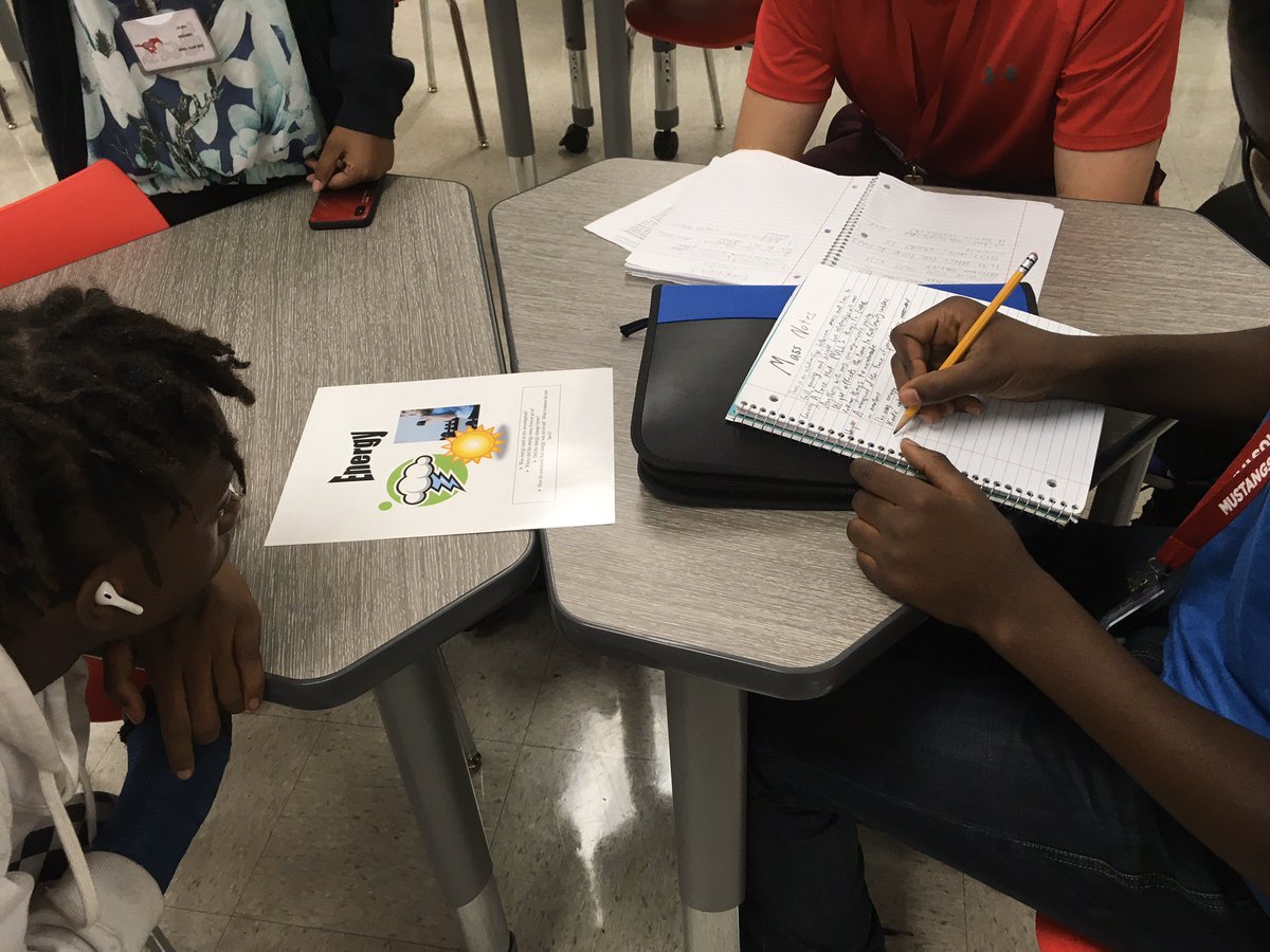 BynoScience's tweet photo. Using cards to analyze lab findings @whowe67 #gcsci https://t.co/dbGRaoLsQg