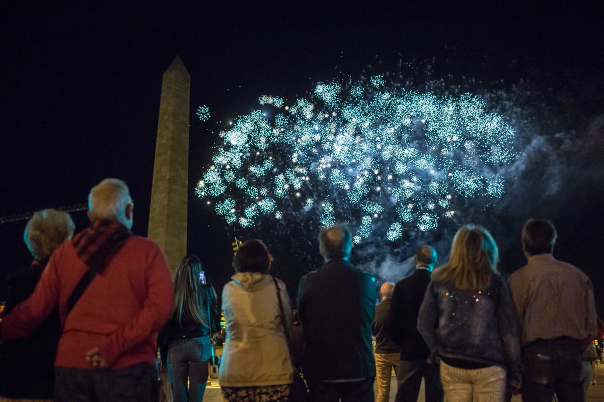 Espectaculares fuegos artificiales los de esta noche en Plaza Europa 😍🔝 #pilar19 #ZGZesCultura