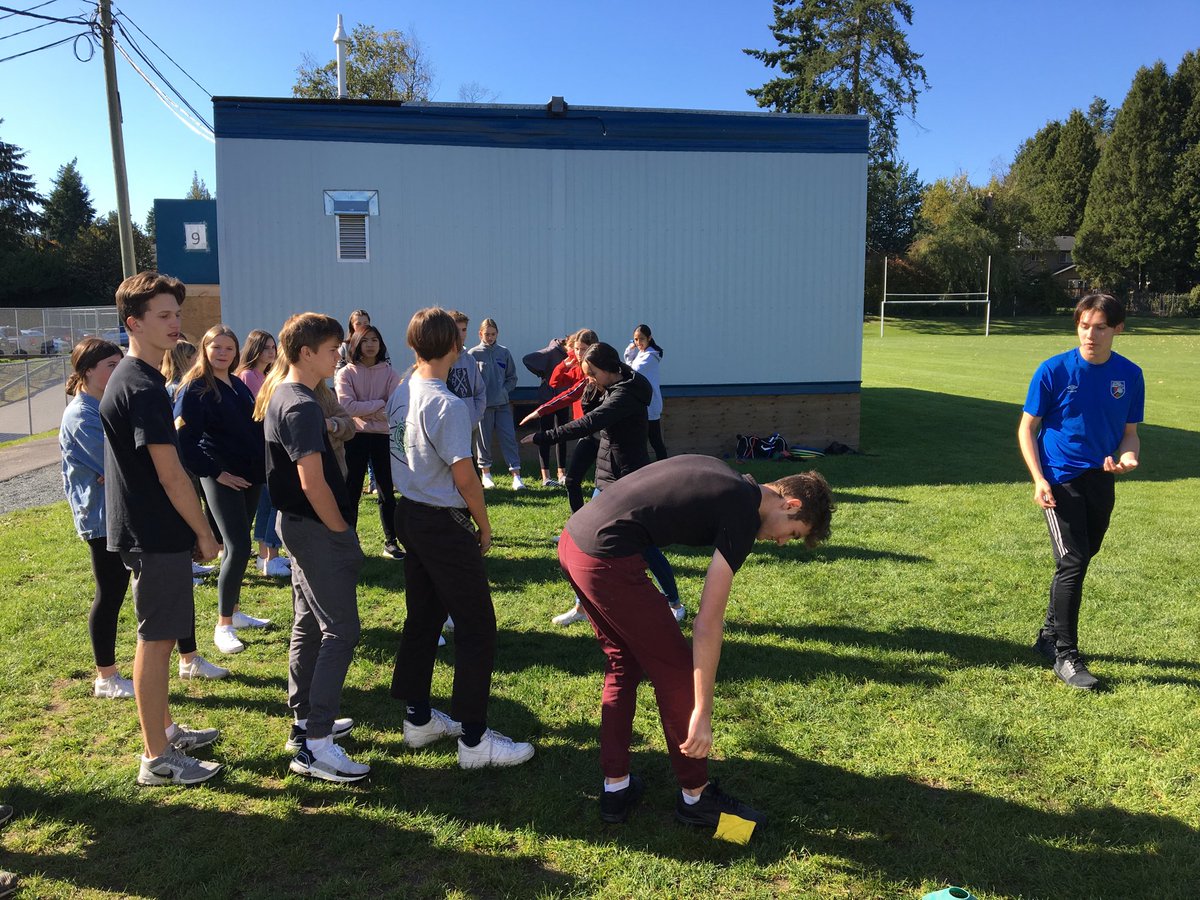 athleticsEMS's tweet photo. @EarlMarriottSec Rec Leadership students learning from @BC_Athletics in #runjumpthrowwheel activities! Thanks Sabrina for the great sessions, looking forward to putting this in practice... @SSSAA_SD36 @Surrey_Schools #fundamentalmovement https://t.co/1PoZHydneT