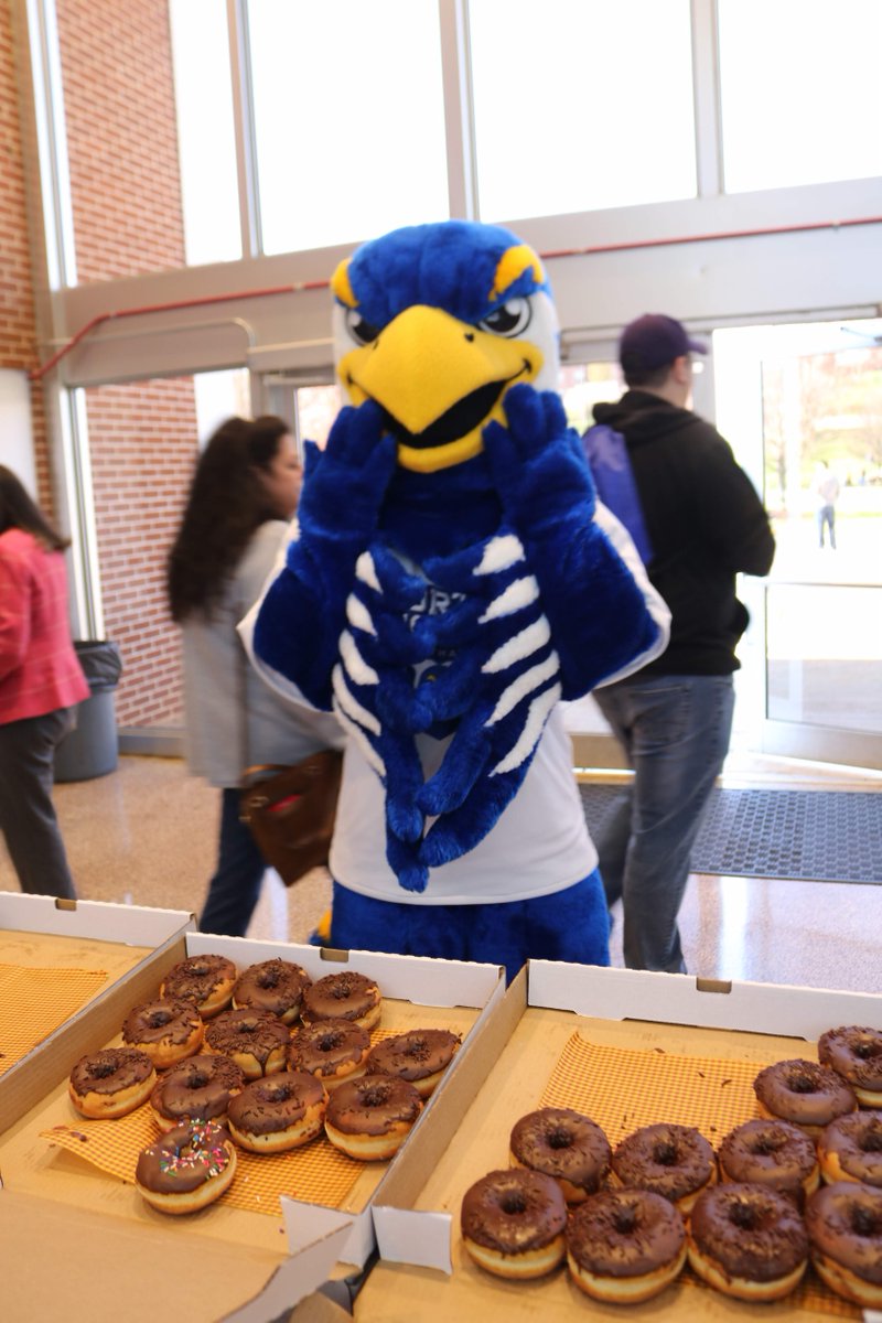 UNG_admissions's tweet photo. Donut know much about UNG!? Let's change that! Come visit us for our Nighthawk preview event on our Dahlonega Campus on October 12th! Sign-up today: https://t.co/2IL9Rj3tGC #ungleads #nighthawkpreview #bringitnorth https://t.co/PS4Bero0wA