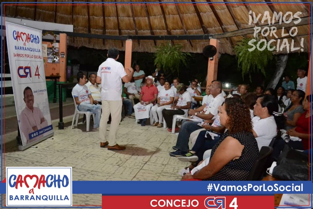 josecamacho01's tweet photo. Que gran satisfacción me llevé el día de hoy al reunirme con la comunidad de Las Terrazas al ver los frutos de la gestión que permitió iniciar el proceso de pavimentacion de 2 importantes calles del sector. Seguiremos trabajando a favor de esta comunidad y de Barranquilla https://t.co/2THGMrb1HO