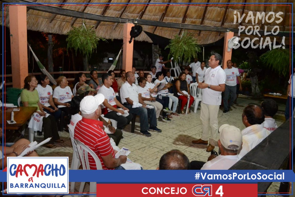 josecamacho01's tweet photo. Que gran satisfacción me llevé el día de hoy al reunirme con la comunidad de Las Terrazas al ver los frutos de la gestión que permitió iniciar el proceso de pavimentacion de 2 importantes calles del sector. Seguiremos trabajando a favor de esta comunidad y de Barranquilla https://t.co/2THGMrb1HO