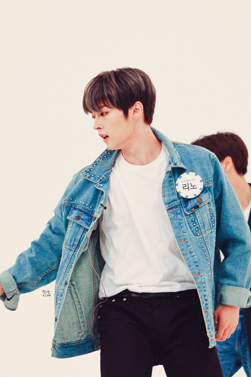 weekly idol 🎞 

#StrayKids #스트레이키즈
#스키즈 #민호 #리노 #창빈 
#Changbin #LeeKnow