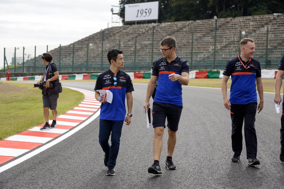 visacashapprb's tweet photo. 尚貴選手とトラックウォーク🚚

Good morning Japan! 🇯🇵 

First item on the agenda: track walk with Naoki Yamamoto 👌 

#F1 #JapaneseGP 🎌 #f1jp https://t.co/oVN2mQ2OsM