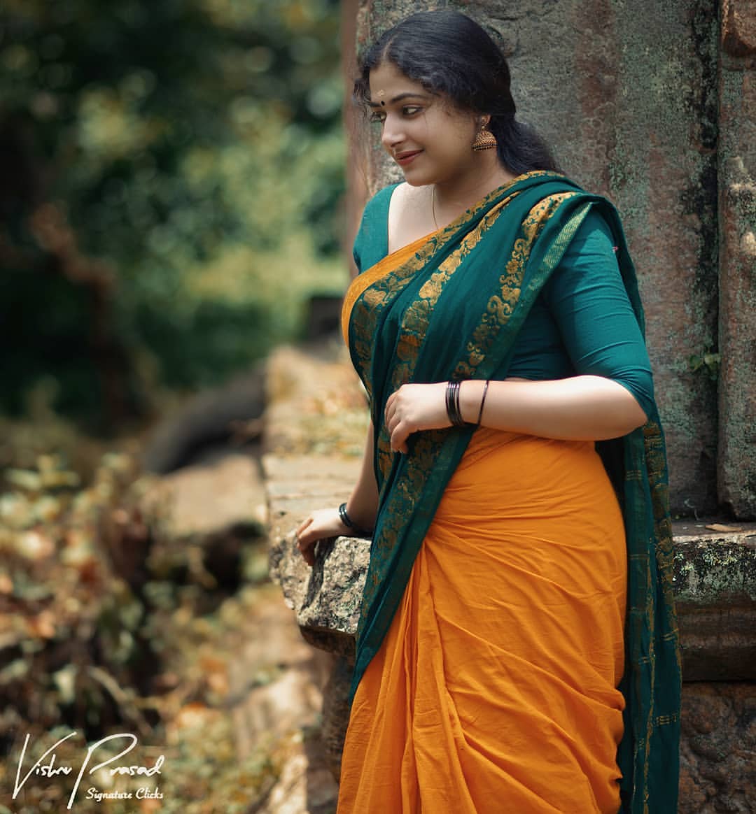 Image Anu Sithara Hot Mallu Actress, iiQ8, Beautiful Anusithara Collections