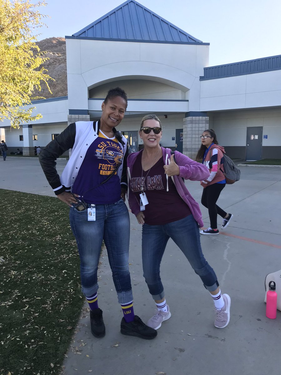HealyEliz's tweet photo. Great day for College Kickoff @lakesidevvusd   Gig’em Aggies! @ValVerdeUSD https://t.co/FKhOSpGf6t