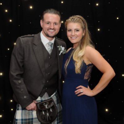 Okiemom50's tweet photo. @ScottJKyle1 @mary_markssngr @KarenKyle100 Happy Birthday, @KarenKyle100  🥳🎂🍨🍕🥂🍾🎉🎁🎈 Hope it's your best day, ever!! 
😎🤗😘👍🏼
#CutestCoupleEver Hoping to meet you one day at one of the #HighlanderFling s 😊 https://t.co/kapsec0qd0
