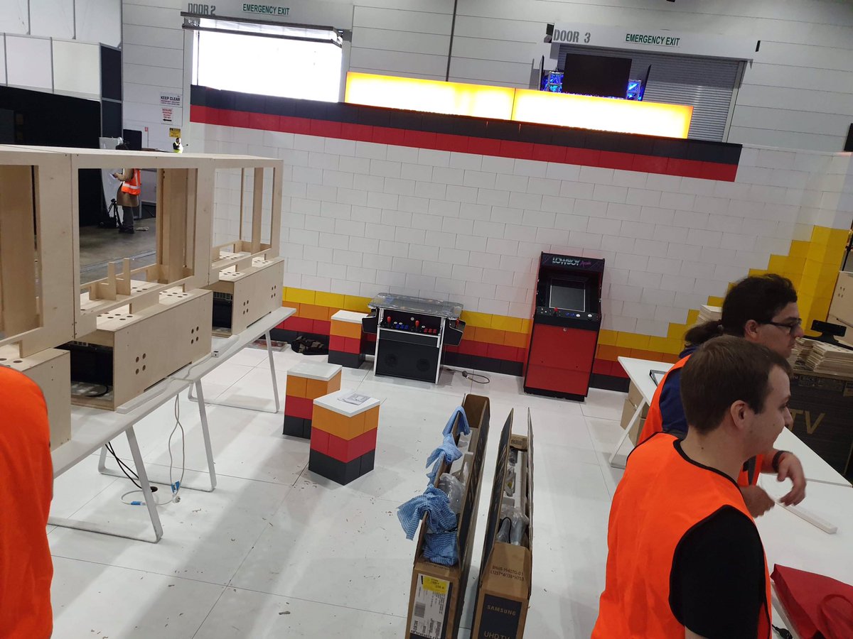 UnderCtrlGames's tweet photo. ‼️⌛️1 day until #PAXAUS ⌛️‼️

When you play our game, you have 1 goal: Get The Fog Out!

Remember we’re in booth 1240 with the rest of the @Swinburne games cohort! We’ve been busy setting up today, check us out starting tomorrow!

#gamedev #indiedev #indiegames #PAXAus2019 https://t.co/q029ARy2MB
