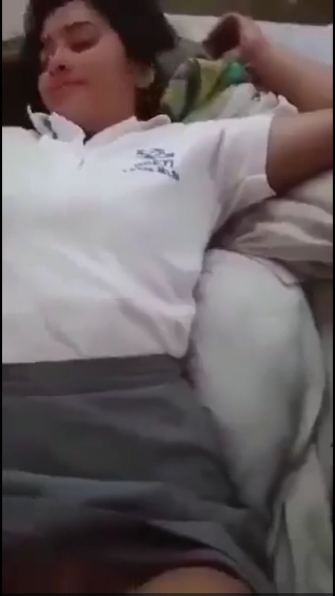 Video de morrita colegiala cogiendo con el novio, download:https://bit.ly/2...